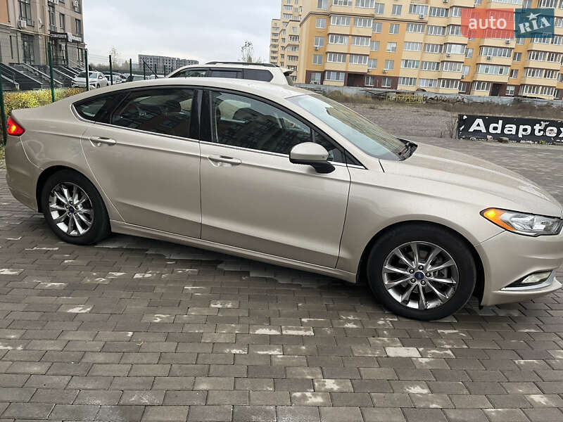 Седан Ford Fusion 2016 в Софіївській Борщагівці