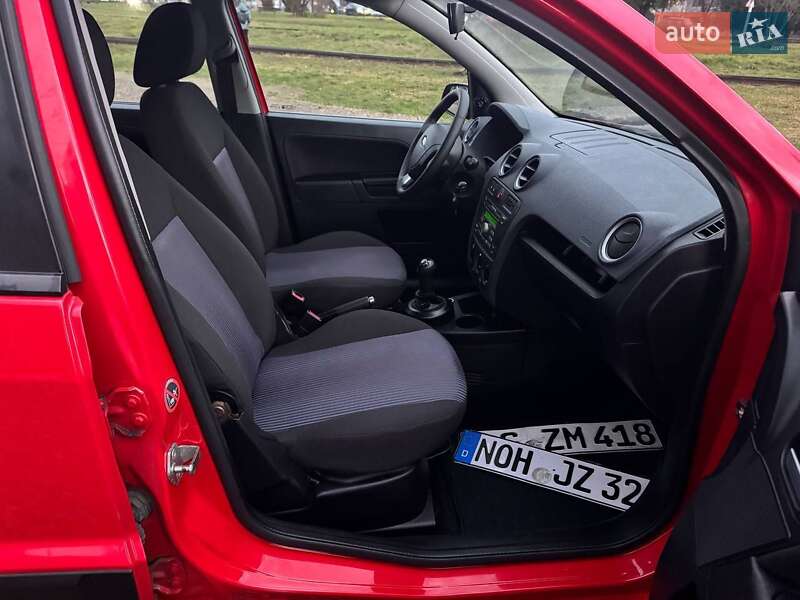 Хетчбек Ford Fusion 2007 в Долині