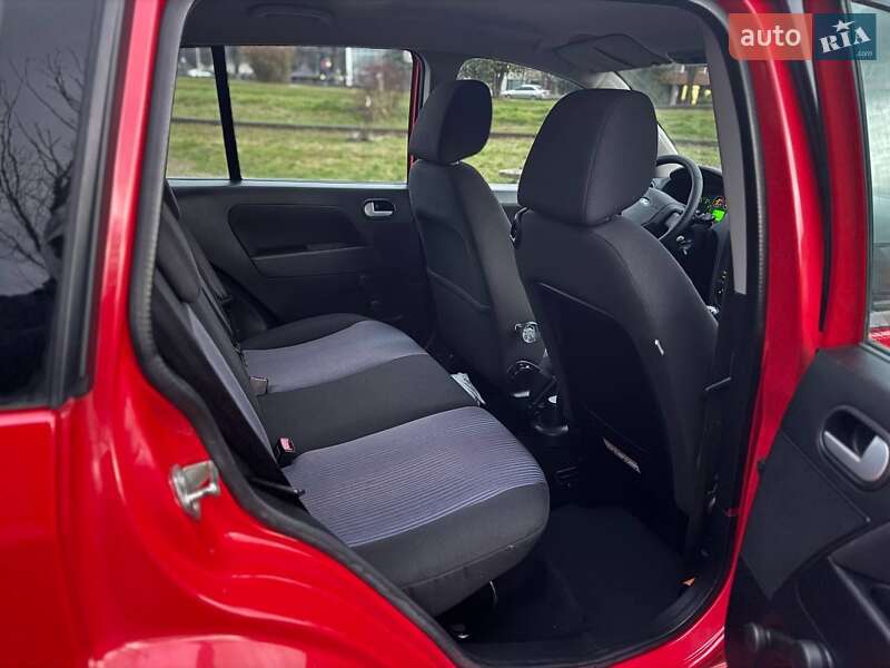 Хетчбек Ford Fusion 2007 в Долині