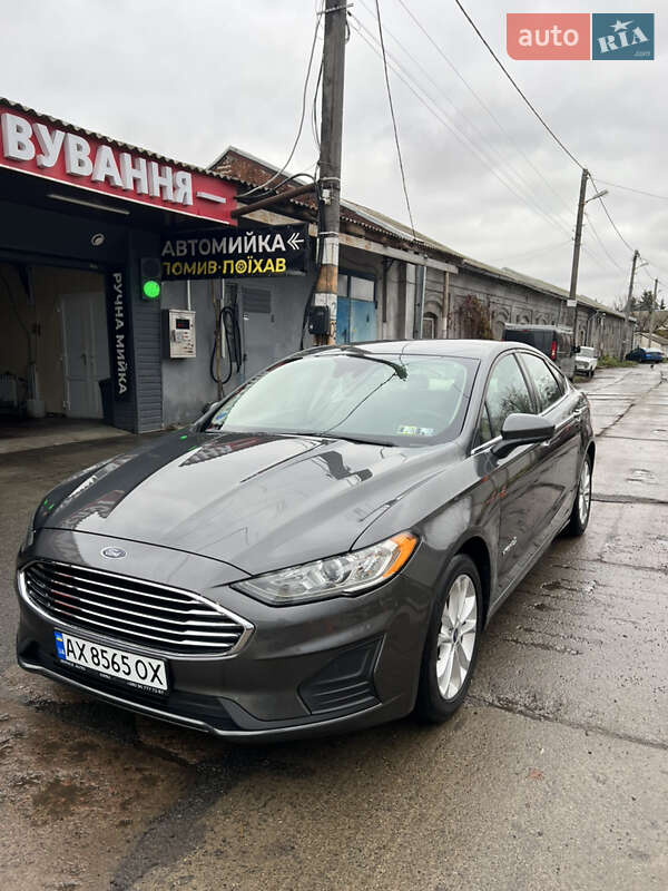 Седан Ford Fusion 2018 в Харкові