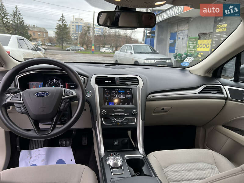 Седан Ford Fusion 2018 в Харкові