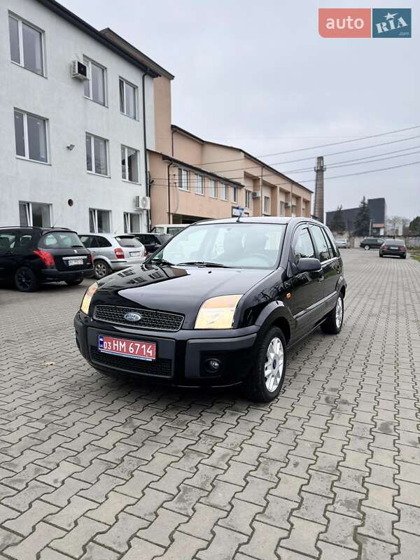 Хетчбек Ford Fusion 2008 в Луцьку