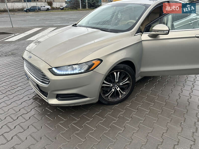 Седан Ford Fusion 2014 в Киеве