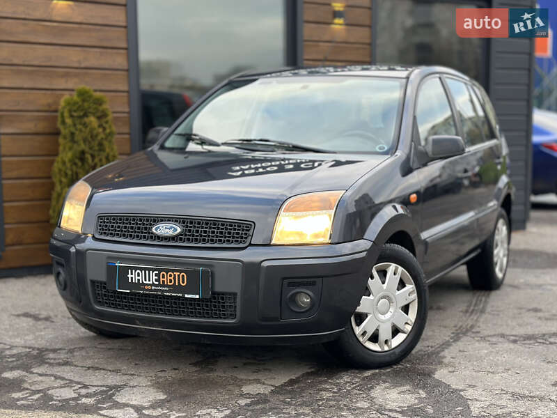 Хэтчбек Ford Fusion 2010 в Шептицькому