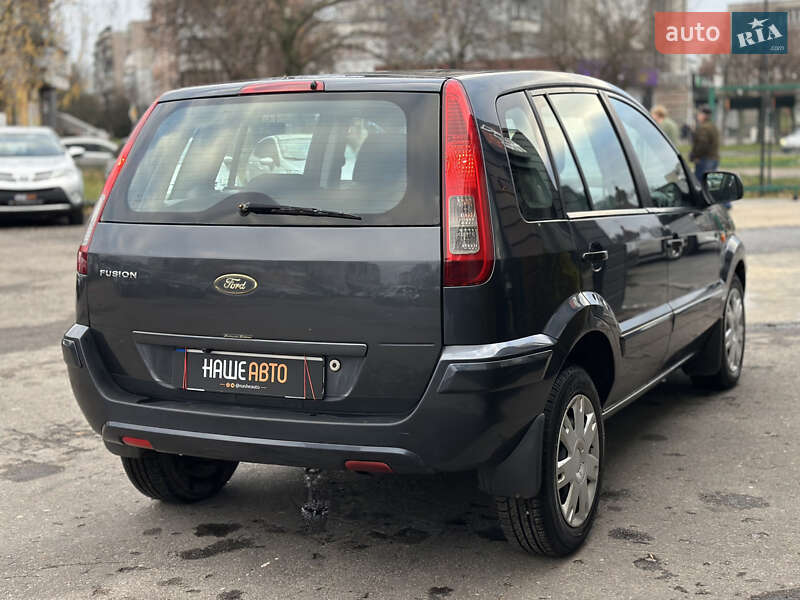 Хэтчбек Ford Fusion 2010 в Шептицькому