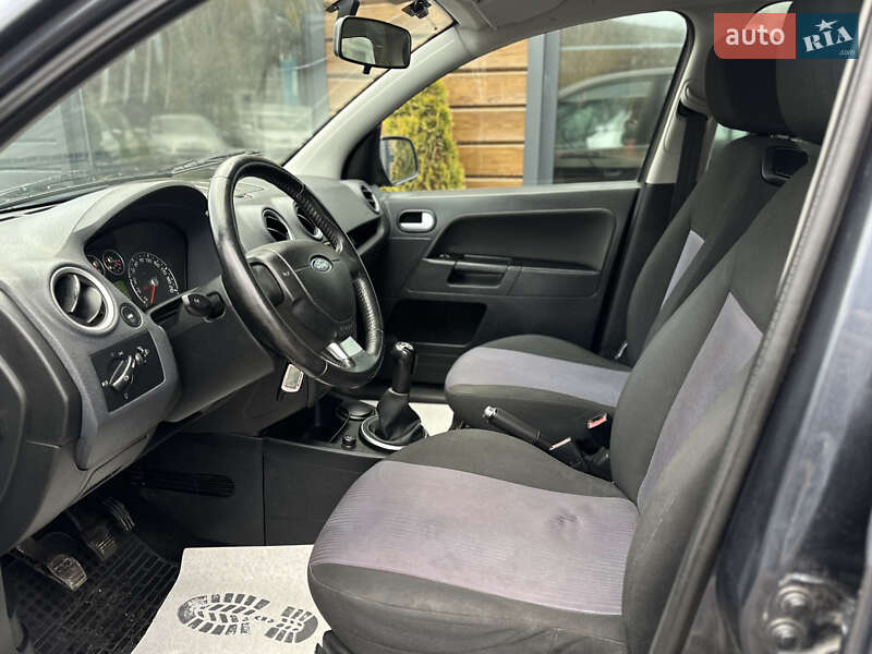 Хэтчбек Ford Fusion 2010 в Шептицькому