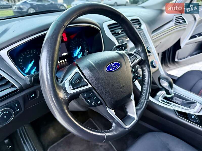 Седан Ford Fusion 2014 в Одесі