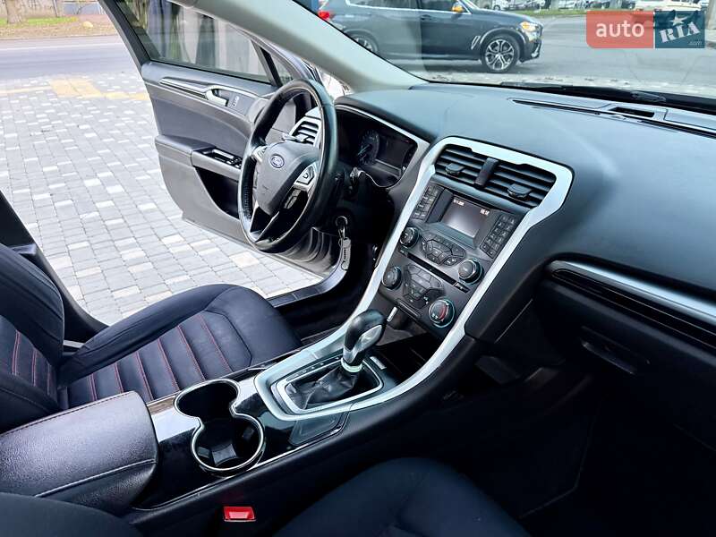 Седан Ford Fusion 2014 в Одесі