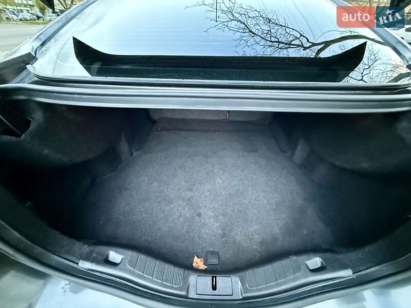 Седан Ford Fusion 2014 в Одесі