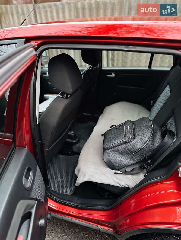 Хетчбек Ford Fusion 2006 в Рівному фото 12 Хетчбек Ford Fusion 2006 в Рівному