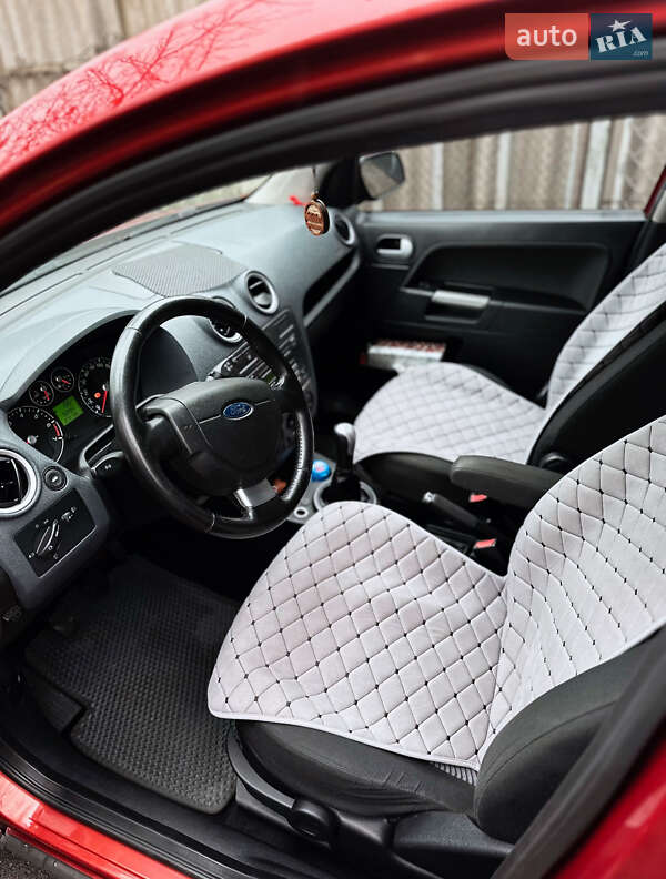 Хетчбек Ford Fusion 2006 в Рівному фото 14 Хетчбек Ford Fusion 2006 в Рівному