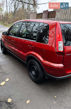 Хэтчбек Ford Fusion 2006 в Ровно