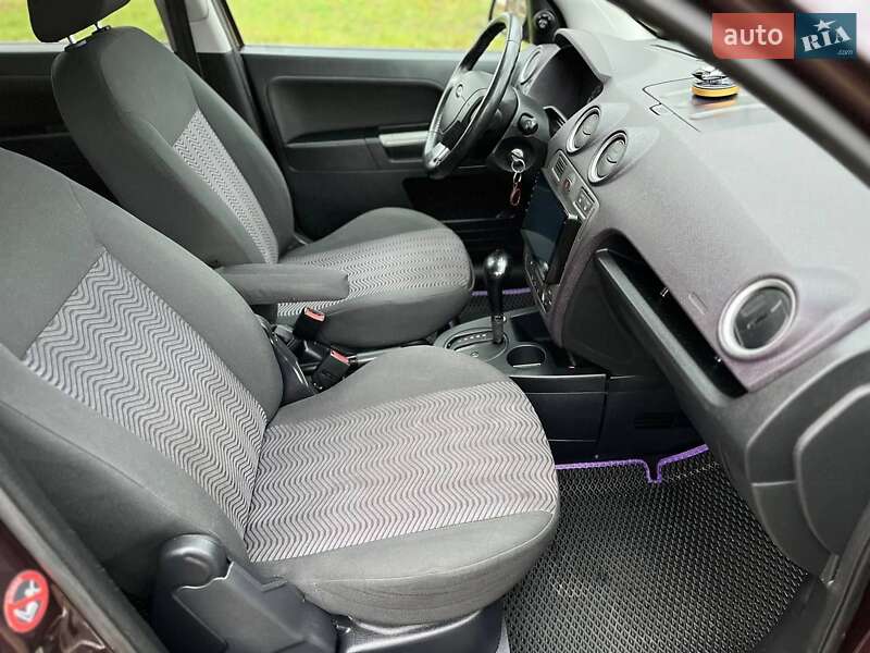 Хэтчбек Ford Fusion 2008 в Новомиргороде