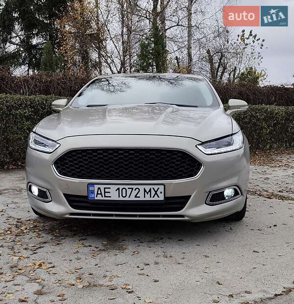 Седан Ford Fusion 2015 в Никополе