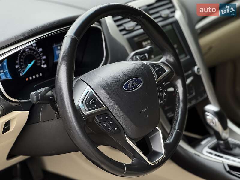 Седан Ford Fusion 2013 в Дніпрі