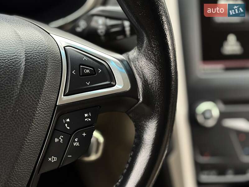 Седан Ford Fusion 2013 в Дніпрі