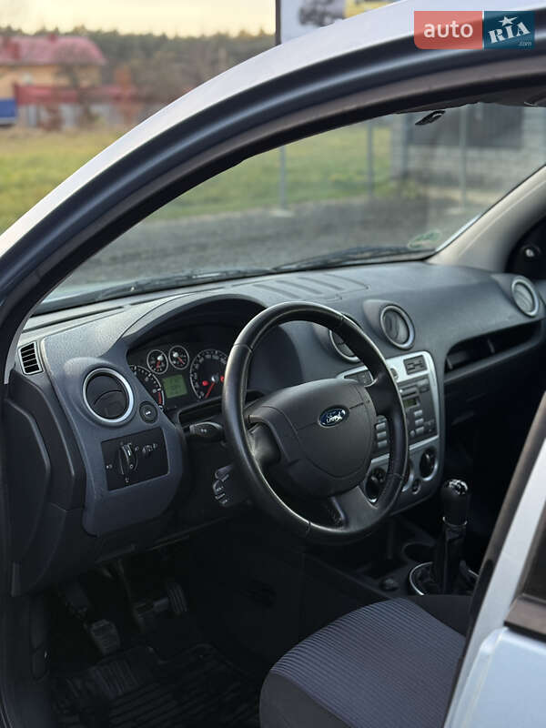 Седан Ford Fusion 2007 в Луцке