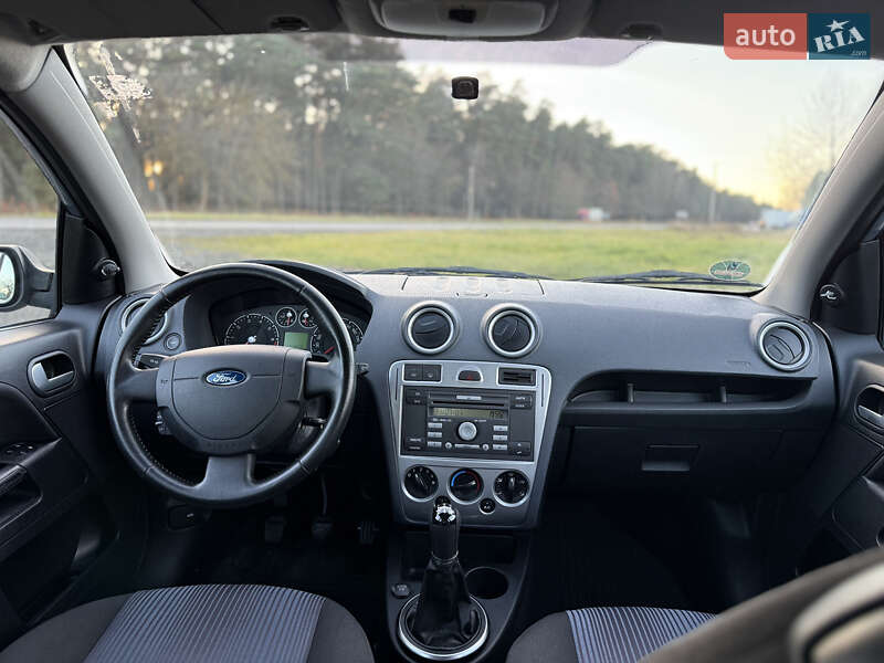 Седан Ford Fusion 2007 в Луцке