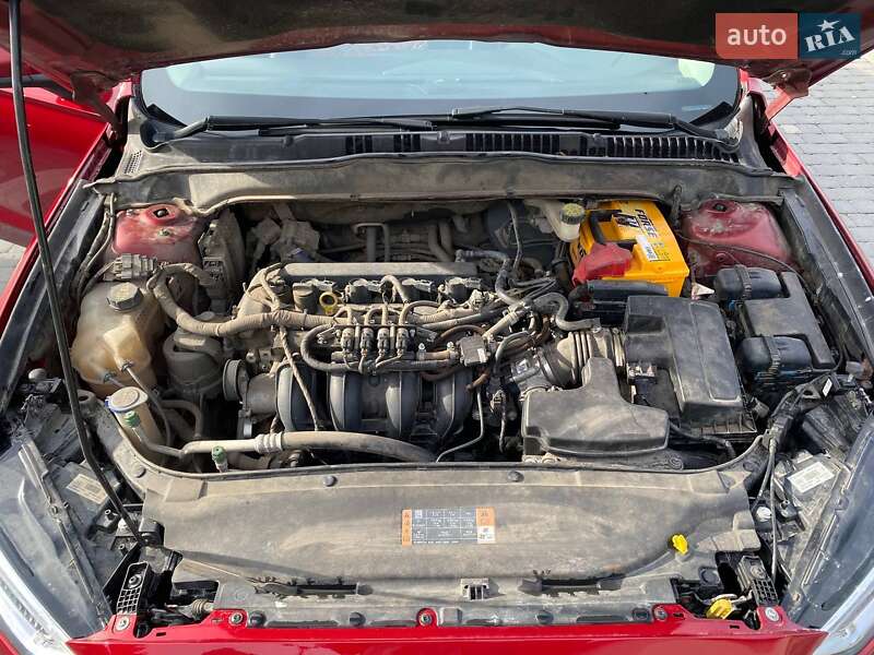 Седан Ford Fusion 2016 в Любаре