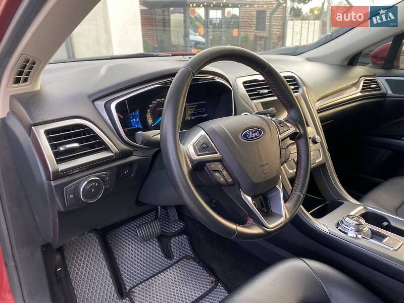 Седан Ford Fusion 2016 в Любаре