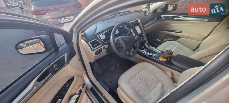 Седан Ford Fusion 2015 в Виннице