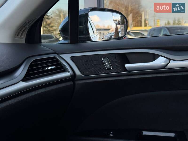 Седан Ford Fusion 2013 в Ровно фото 40 Седан Ford Fusion 2013 в Ровно