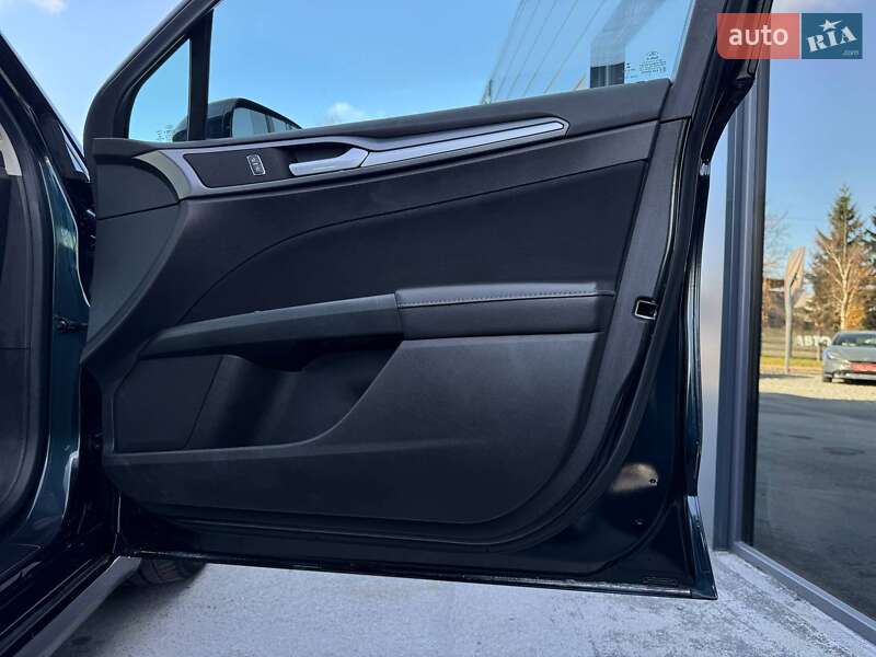 Седан Ford Fusion 2013 в Ровно фото 57 Седан Ford Fusion 2013 в Ровно