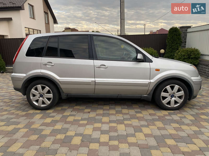 Хетчбек Ford Fusion 2006 в Житомирі