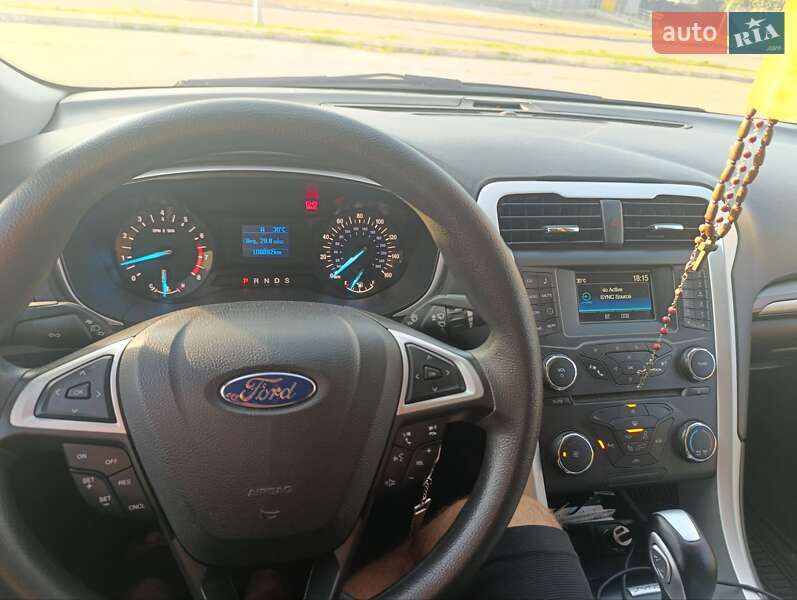 Седан Ford Fusion 2015 в Харкові