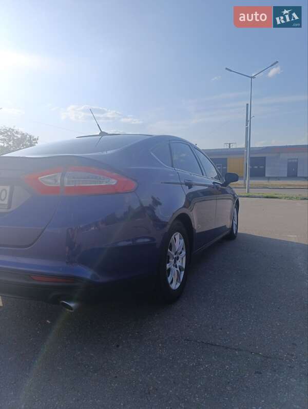Седан Ford Fusion 2015 в Харкові