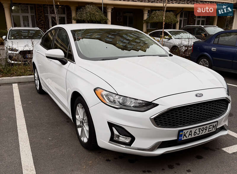 Седан Ford Fusion 2018 в Киеве