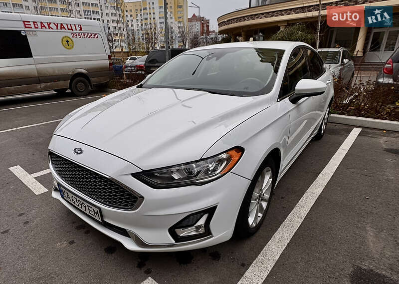 Седан Ford Fusion 2018 в Киеве