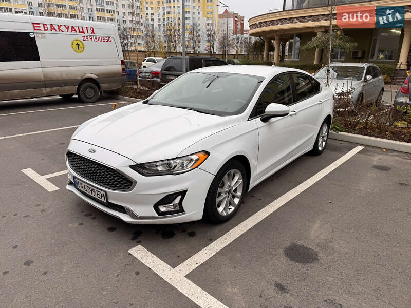 Седан Ford Fusion 2018 в Киеве