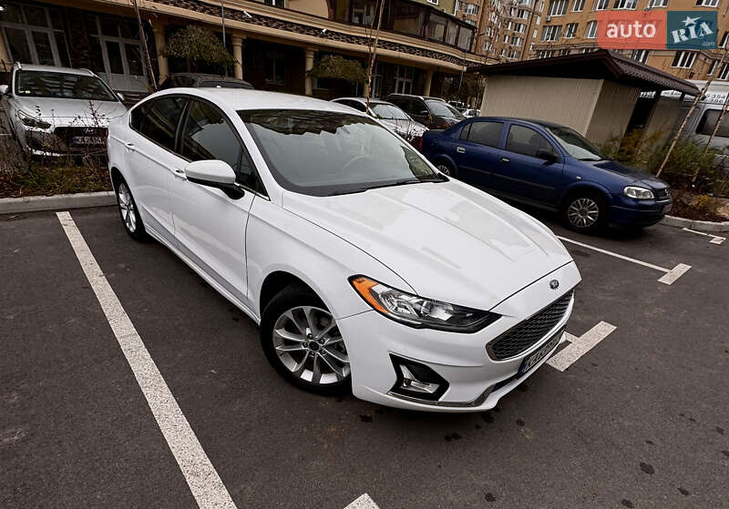 Седан Ford Fusion 2018 в Киеве