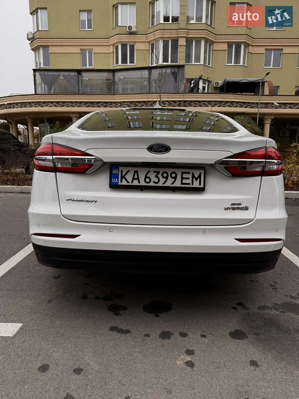 Седан Ford Fusion 2018 в Киеве