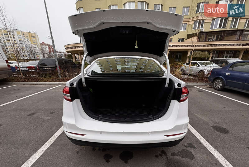 Седан Ford Fusion 2018 в Киеве