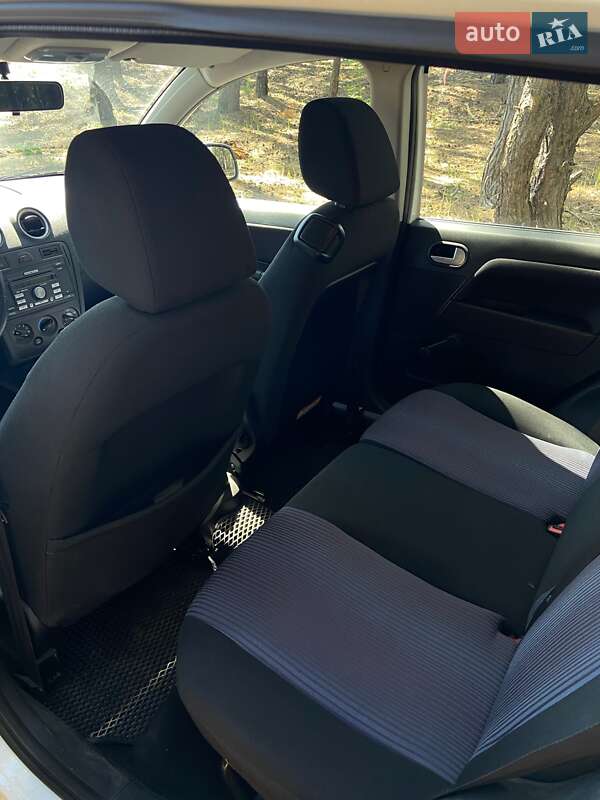 Хетчбек Ford Fusion 2011 в Полтаві фото 9 Хетчбек Ford Fusion 2011 в Полтаві