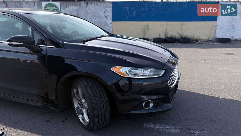 Седан Ford Fusion 2013 в Києві