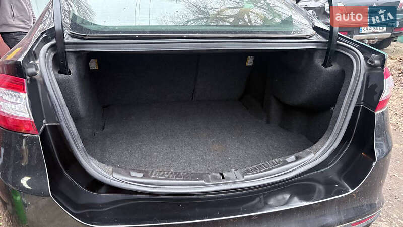 Седан Ford Fusion 2013 в Києві