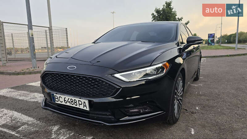 Седан Ford Fusion 2016 в Львове