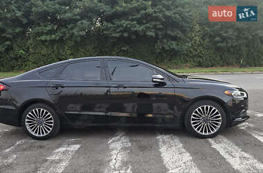 Седан Ford Fusion 2016 в Львове