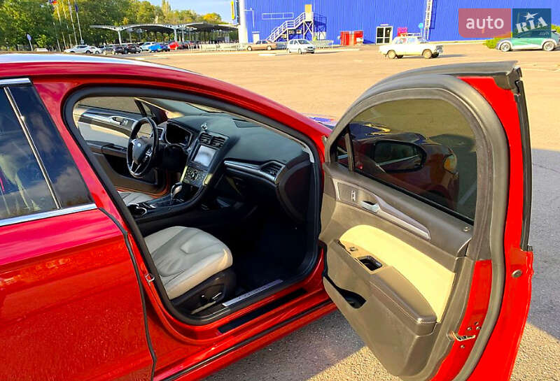 Седан Ford Fusion 2013 в Черкасах