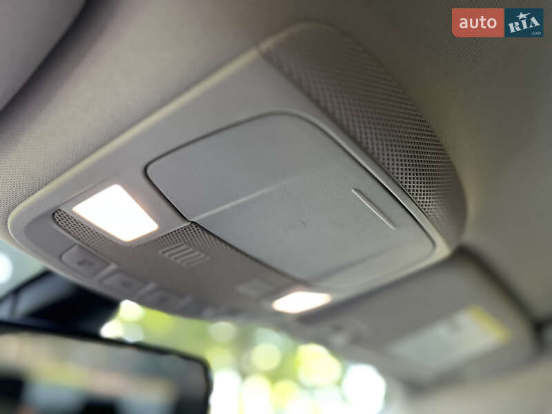 Седан Ford Fusion 2017 в Львові