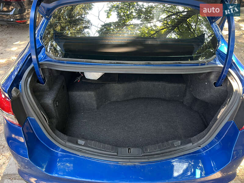 Седан Ford Fusion 2017 в Львові