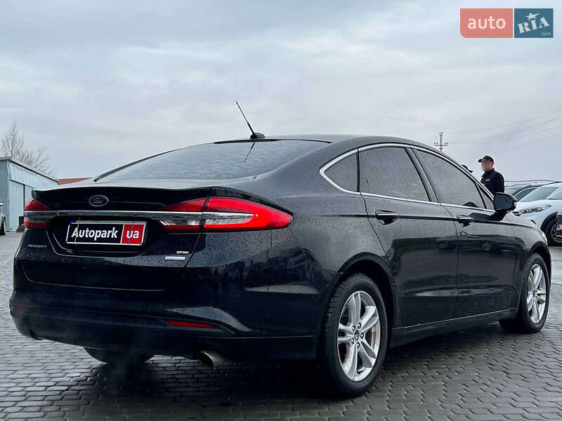 Седан Ford Fusion 2018 в Львові