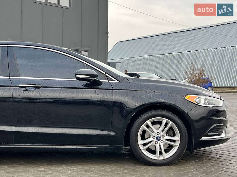 Седан Ford Fusion 2018 в Львові