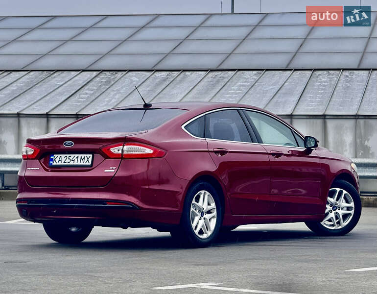Седан Ford Fusion 2015 в Киеве