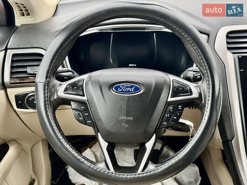 Седан Ford Fusion 2015 в Киеве