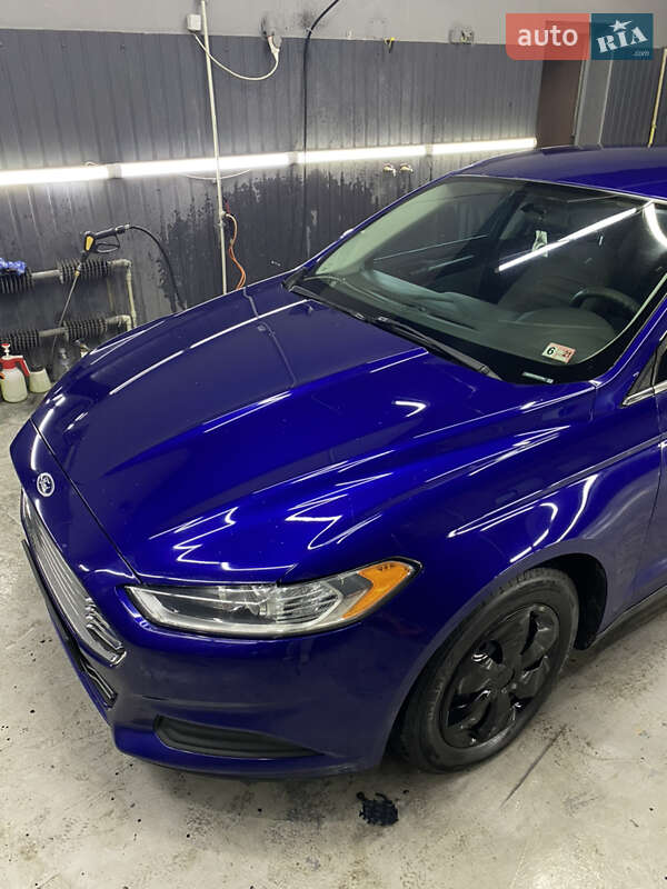 Седан Ford Fusion 2013 в Ірпені