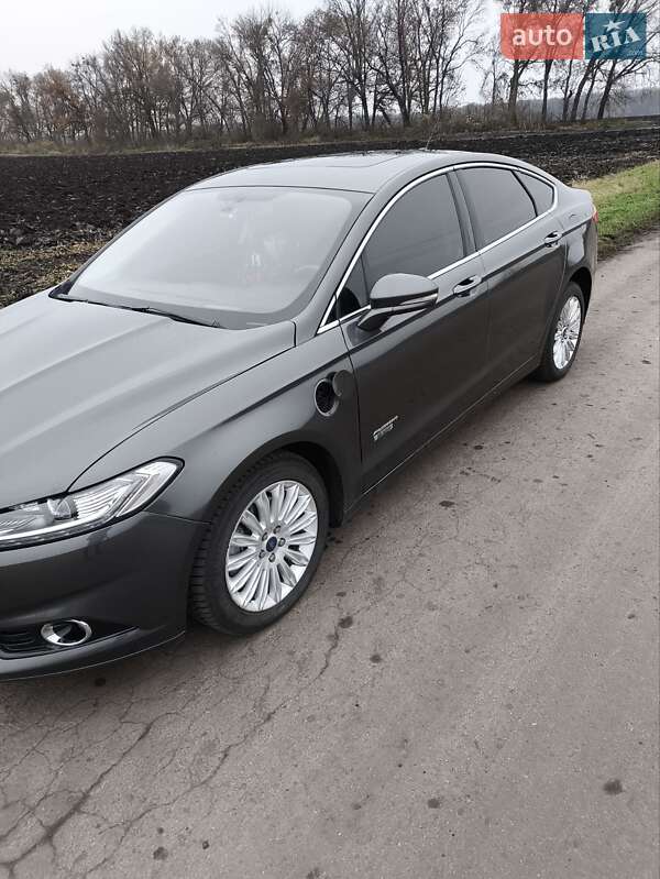 Седан Ford Fusion 2015 в Києві